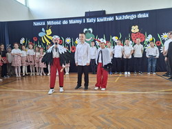 Uroczysta akademia z okazji Dnia Matki i Ojca 